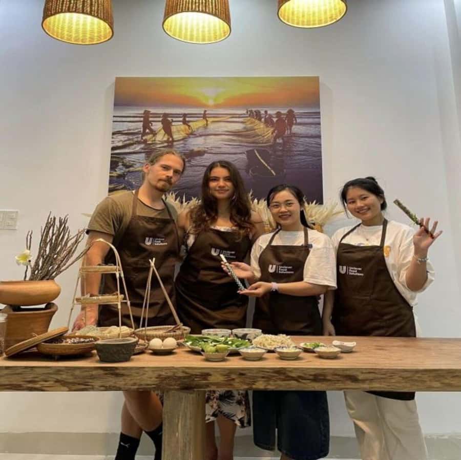 Da Nang: Cooking Pho & Vietnamese Dishes With Local Chef - Learning the ingredients before you cook