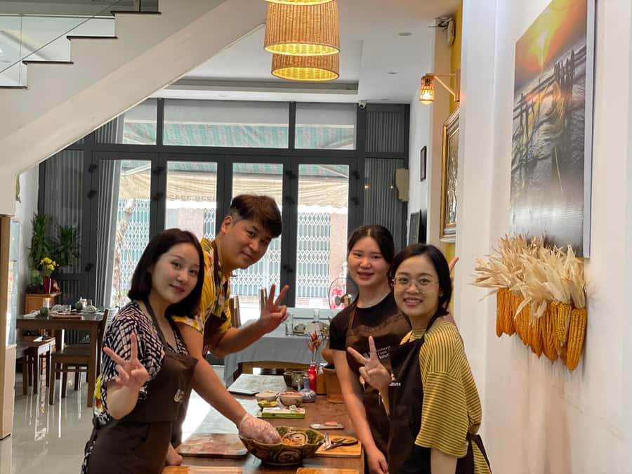 Da Nang: Vegetarian Cooking Class with Janny - Meeting Janny at 279 Mai Dang Chon Street