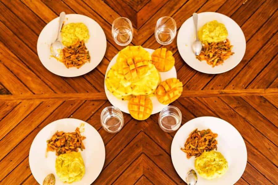 Dar es Salaam: Taste of Tanzania Cooking Class and Food Tour - The market visit and the value of choosing ingredients