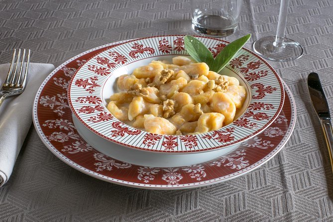 Dining experience at a local's home in Bergamo with show cooking - Why a home meal changes your Bergamo visit