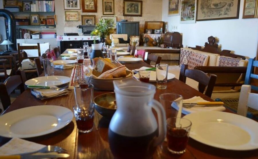 Dining In Rethymno: An Evening Of Cretan Cooking - Why this cooking evening feels different