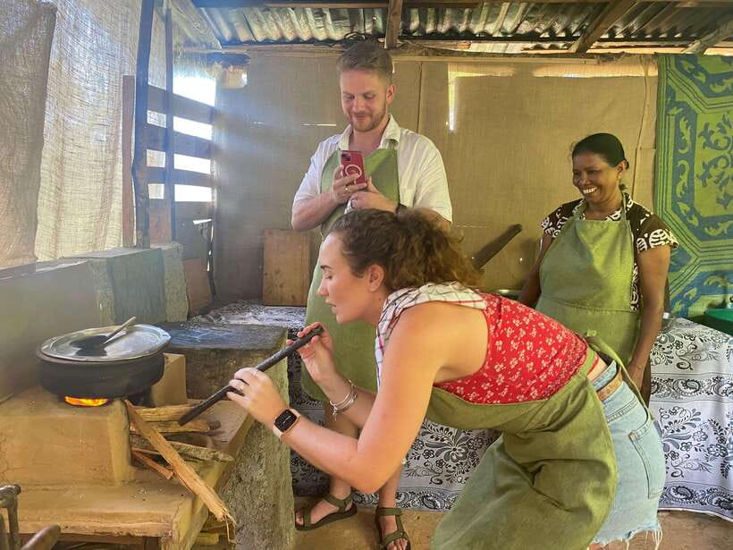 Ella Sri Lanka : Mom's Kitchen Cooking class - Who will enjoy Mom’s Kitchen most?