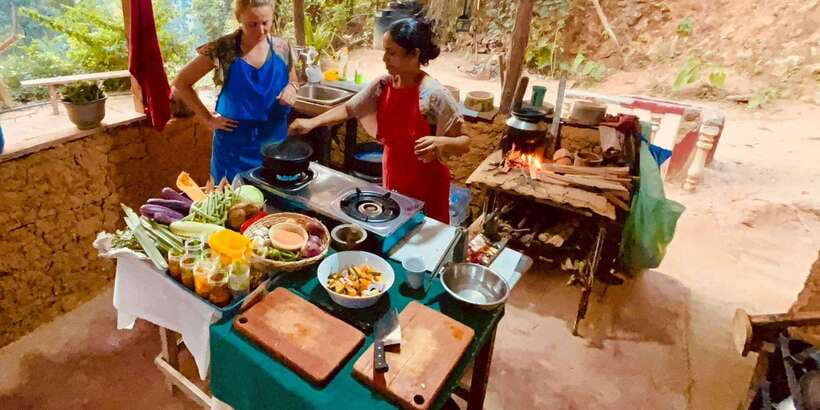 Ella: Sri Lankan Cooking Class with Neranji at Homestay - The hands-on cooking session