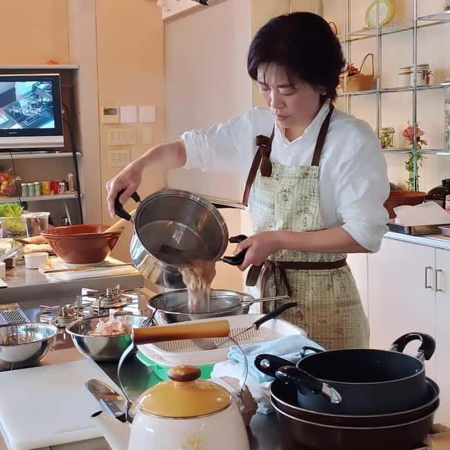 Experience Authentic Japanese Home Cooking in Kyoto - Starting With Katsuobushi and Kombu