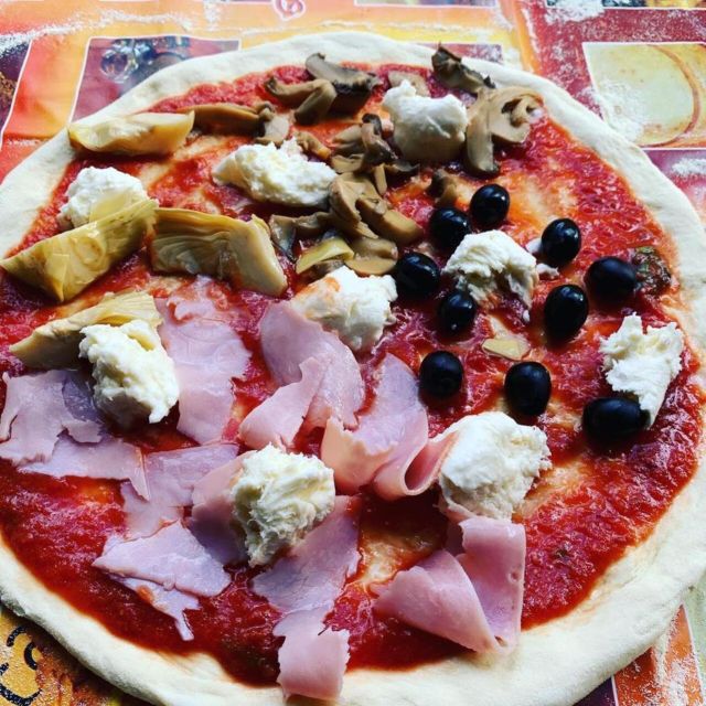 Family Cooking Class: Pizza and Tiramisù from Siena - How the hosts shape the class