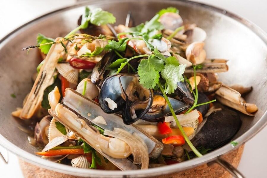 Faro: Learn to cook a Cataplana like a local! - Starting at Tertúlia Algarvia in Faro’s Old Town