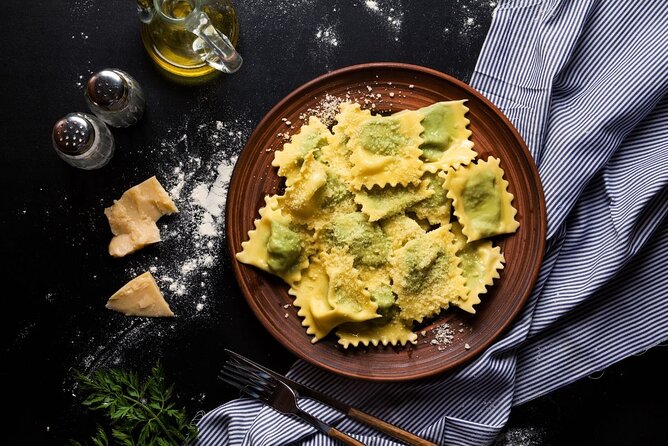 Fettuccine Pasta Cooking Class in Rome City Center - Dining outdoors with your own pasta