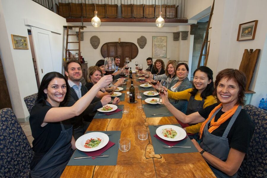 Florence: Authentic Pasta Making Class - Accessibility, weather, and practical planning