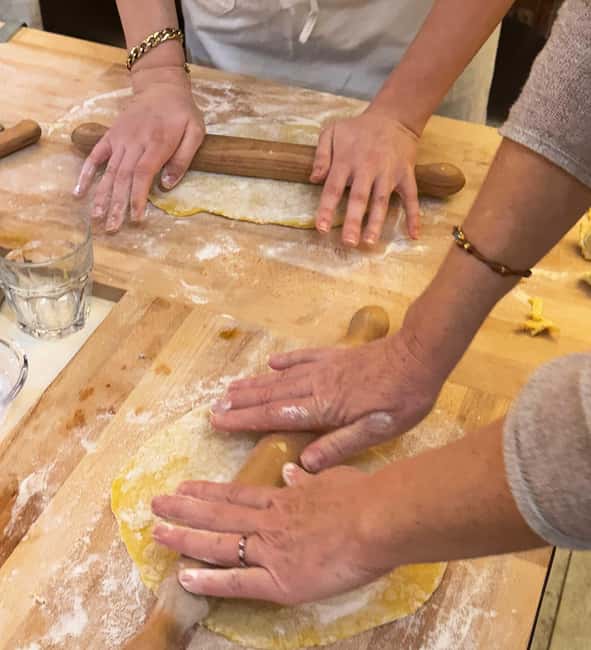 Florence Cooking Class: Ravioli & Pasta & Wine + Gift Apron - Key details before you book