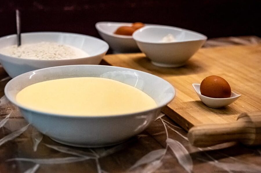 Florence: Cooking Date in the Heart of the City - Wine, Atmosphere, and the Restaurant Setting