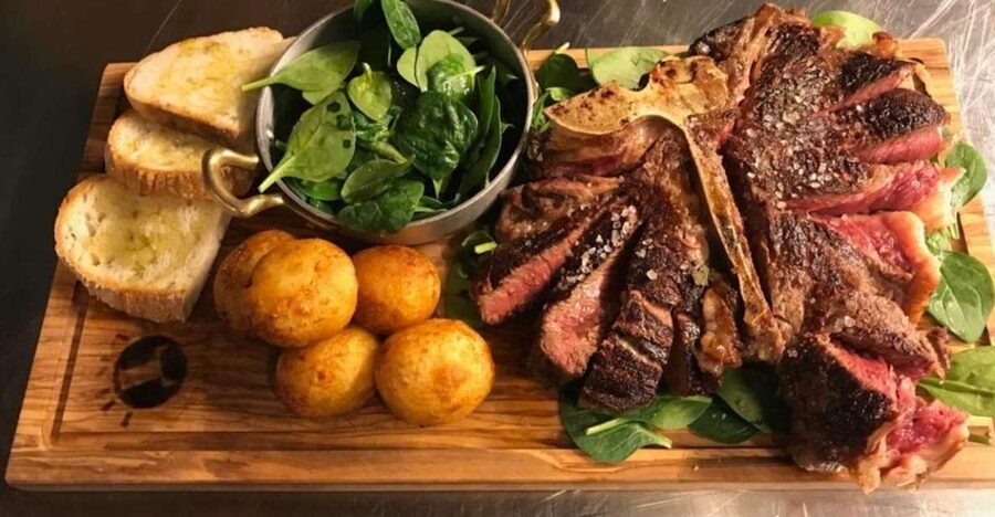 Florence: Florentine Steak Cooking Class with 3-Course Meal - Preparing the steak and Tuscan sides