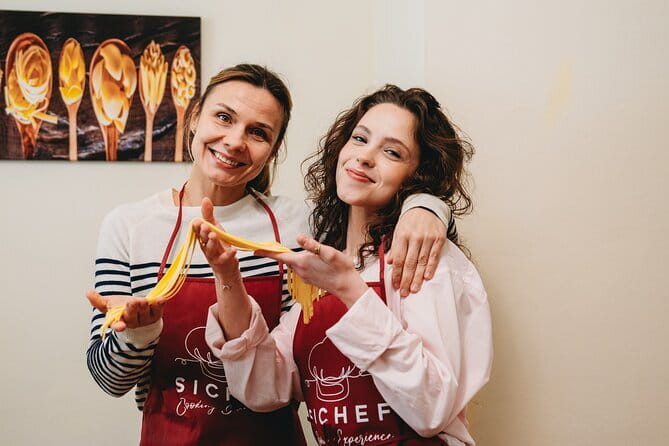 Florence: Pasta Cooking Class with Unlimited Wine - Who should book this Florence cooking class?