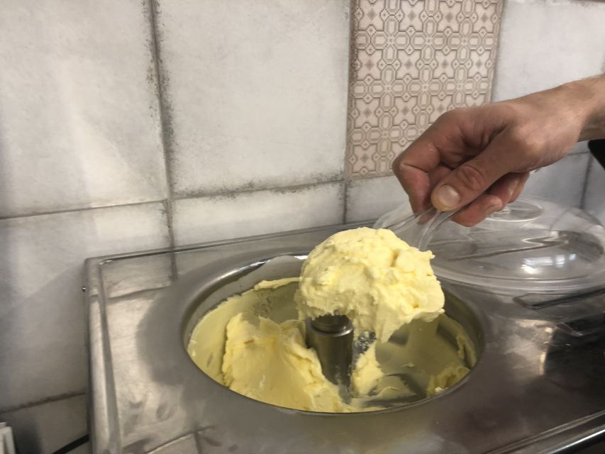 Florence: Pizza and Gelato Family-Friendly Cooking Class - A relaxed meal with wine and family time