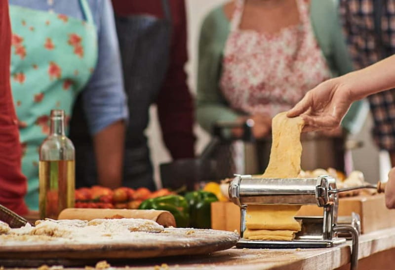 Florence: Tuscan cooking class with handmade pasta and wine - What happens during the three-hour lesson