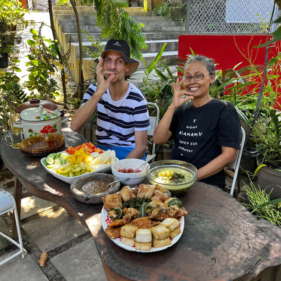 From Garden to Table: Indonesian Cooking Class in Yogyakarta - Six Dishes, Plenty of Chopping, and Serious Eating