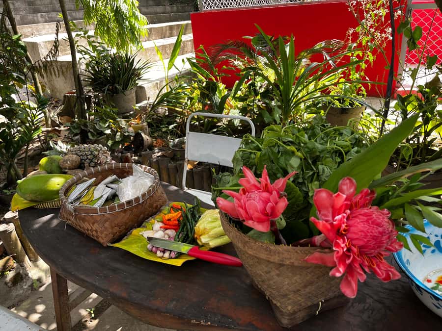 From Garden to Table: Indonesian Cooking Class in Yogyakarta - Handling Rhizomes, Spices, and Fresh Ingredients