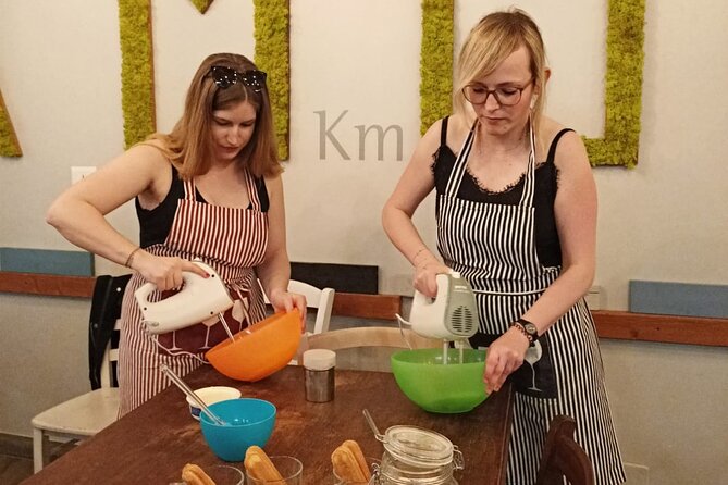 From Rome: Pasta & Tiramisù Cooking Class near Spanish Steps - How the chef-led format affects the experience