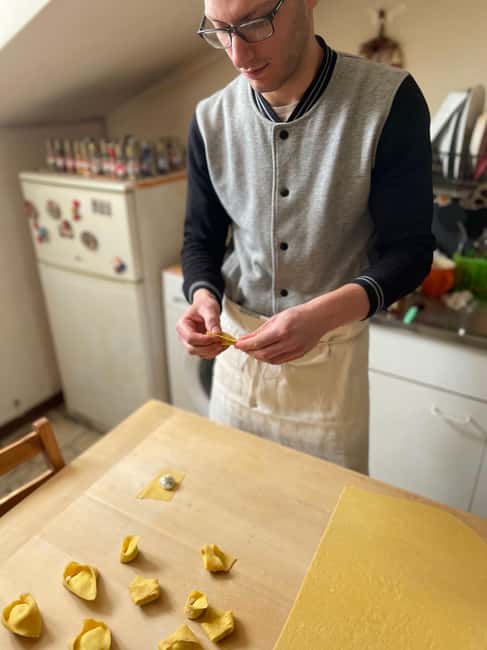 Funny cooking class with chef Antonino - Why this Bologna pasta class feels personal