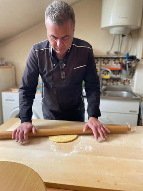 Funny cooking class with chef Antonino - Rolling pasta the traditional Bologna way