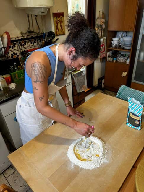 Funny cooking class with chef Antonino - The small apartment kitchen and meeting point