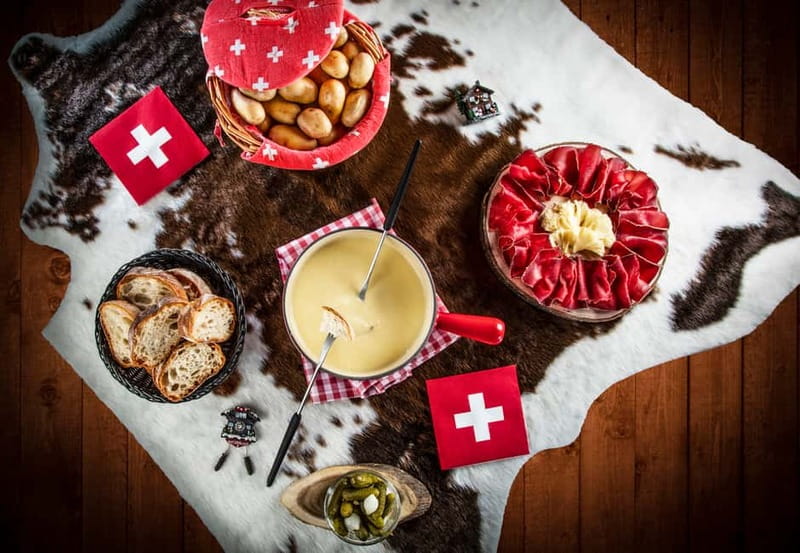 Geneva: City Tour and Fondue Cooking Class, Swiss Folklore - Key points to know before booking
