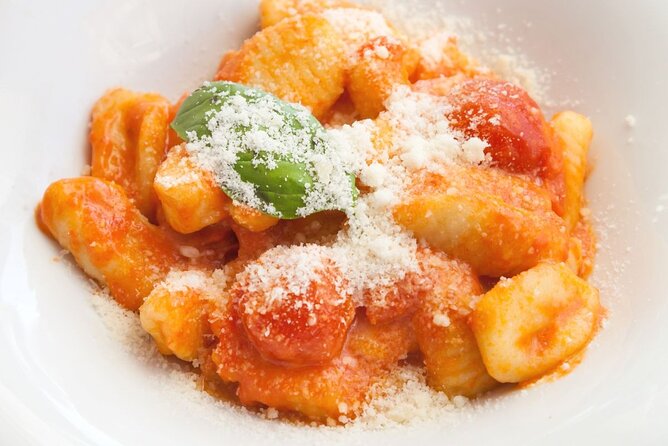 Gnocchi Cooking Class in Rome - Piazza Navona - Finding Ristorante Panzirone at Piazza Navona 73
