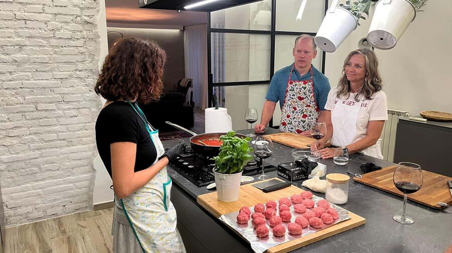 Gnocchi & Meatballs | Cooking class & dinner at my place - Sitting down to eat what you prepared