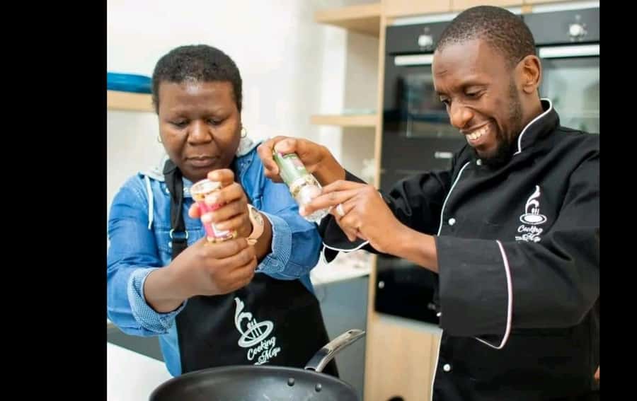 GQ: City Walking Tour & African Cuisine Cooking Class - Key points at a glance