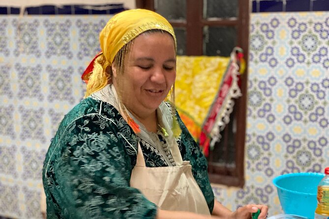 Half-Day Cooking Class with Local Chef Laila in Marrakech - Making a Moroccan three-course meal