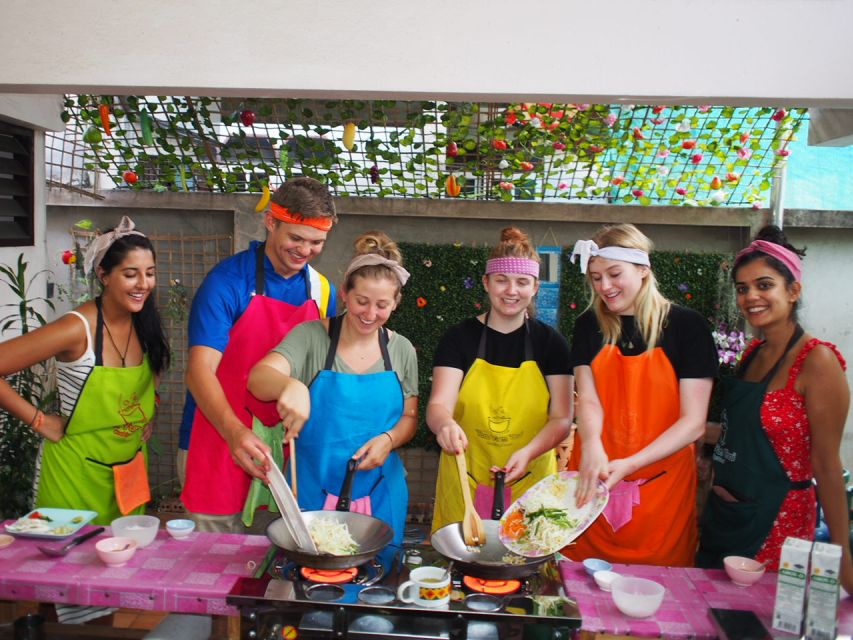 Half-Day Cooking Class with Market Tour - Should you book the Tom Yum Thai Cooking School class?