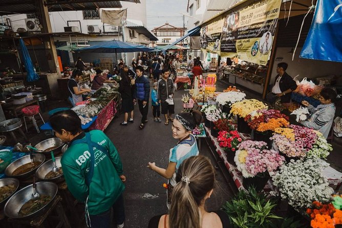 Half Day Evening Cooking Class with Market Tour in Chiang Mai - Eating What You Prepare