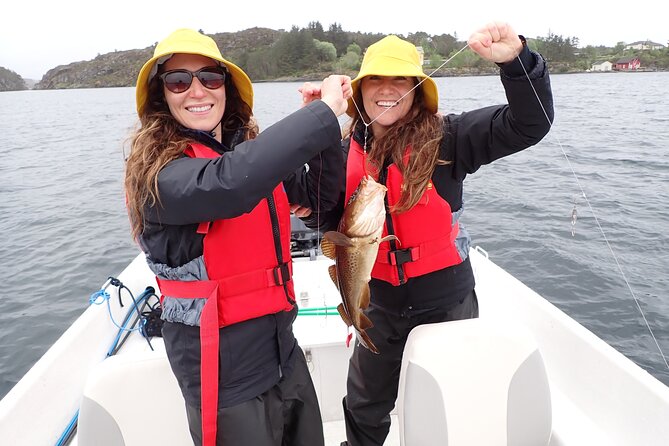 Half Day Fishing and Outdoor Cooking in Bergen - Getting Ready at the Six-Meter Boat