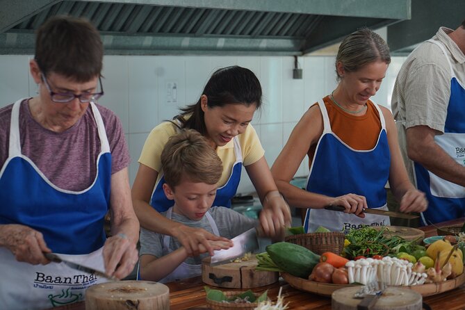 Half Day Guided Thai Cooking Class in Chiang Mai - Four Dishes Instead of One Cooking Demonstration