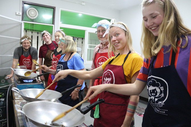 Half Day Morning Cooking Class with Market Tour in Chiang Mai - Timing, meeting point, and practical planning