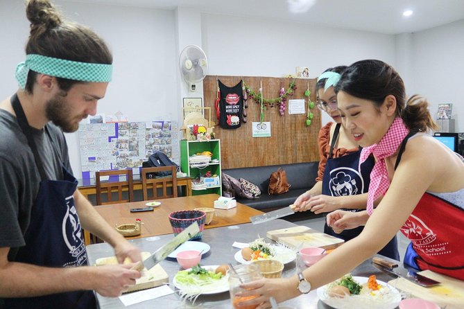 Half Day Morning Cooking Class with Market Tour in Chiang Mai - Choosing dishes and preparing a full meal
