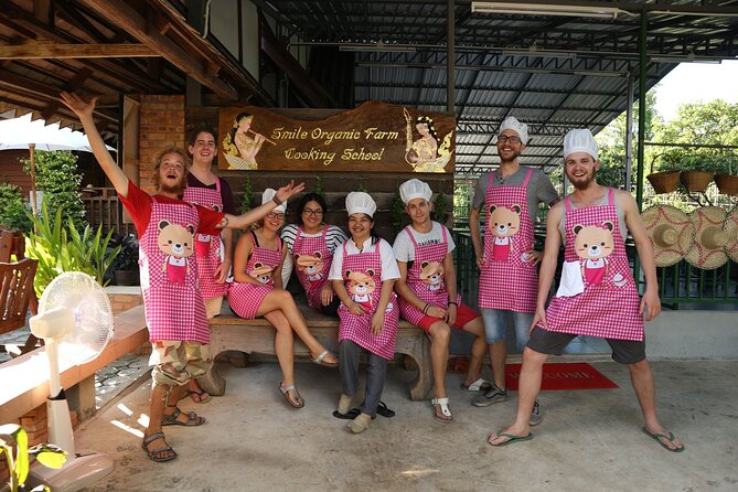 Half-Day Thai Cooking Class at Organic Farm in Chiang Mai - From your Chiang Mai hotel to the local market