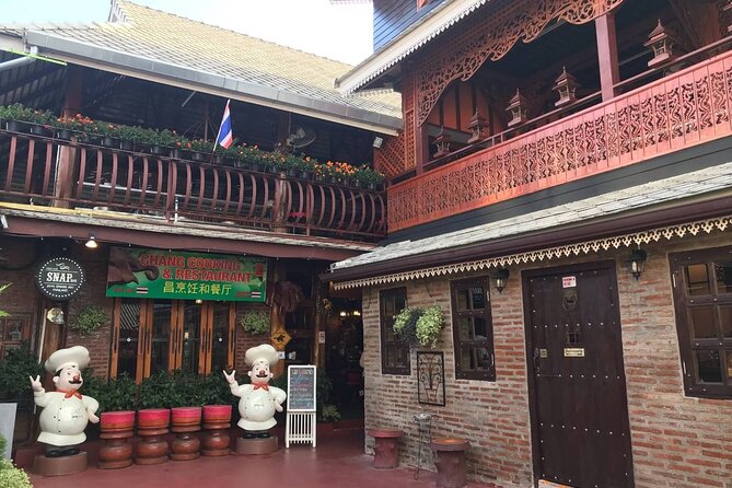 Half-Day Thai Cuisine Cooking Experience in Chiang Mai - Meeting the ingredients before the heat begins