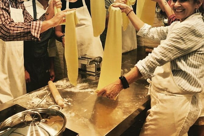 Hands-On Pasta Cooking Class in Florence with optional Pizza - Group size and the amount of help you receive