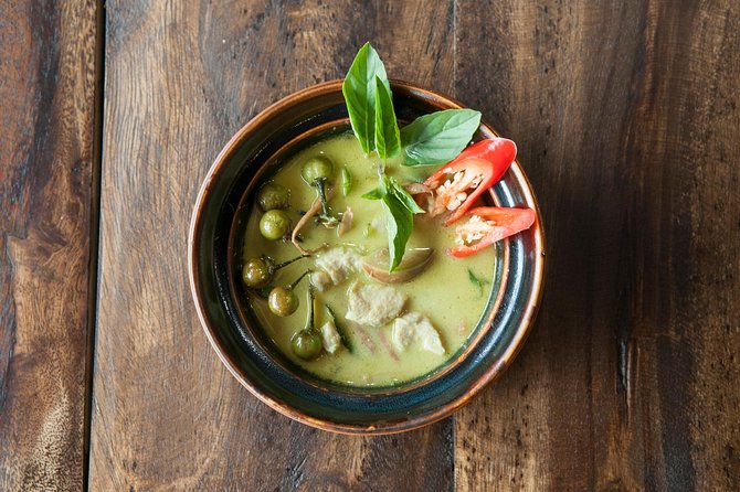 Hands on Thai Cooking Class and Market Tour - The teaching style and group atmosphere