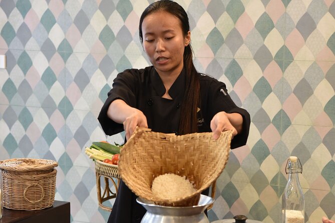 Hands On Thai Cooking Class & Market Tour in Sathon, Bangkok - Eating four dishes while they are fresh
