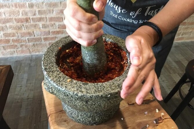 Hands-on Thai Cooking Class & Market Tour in Sukhumvit - Why making the curry paste matters