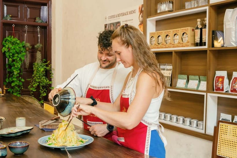 Hanoi Cooking Class: Market Tour, Free Recipe & Beverages - From Hanoi’s Old Quarter to the morning market