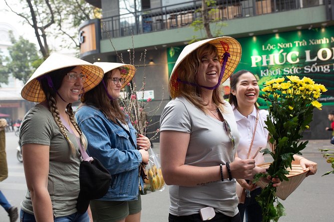 Hanoi Maya Kitchen: Traditional Cooking Class & Market Tour - Starting with ingredients at Yen Thai Market