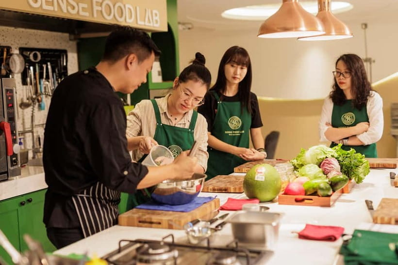 Hanoi: Vietnamese Cooking Class- Market Tour with Local Chef - Key points to know before booking