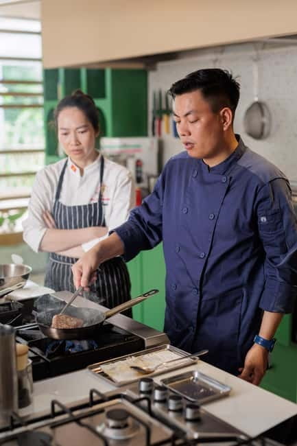 Hanoi: Vietnamese Cooking Class- Market Tour with Local Chef - Cooking four Vietnamese dishes