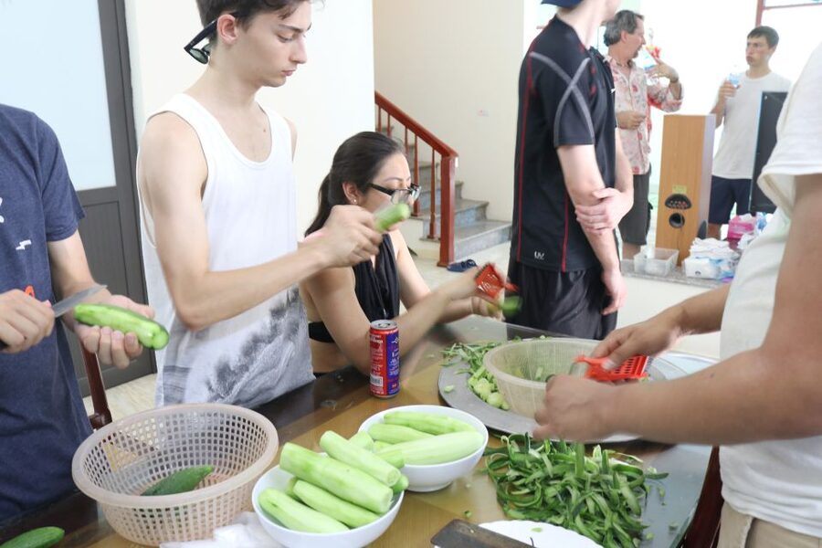 Hanoi: Village Farm Tour and Cooking Class with Lunch - A market with more life than souvenirs