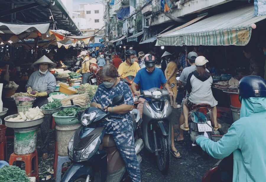Ho Chi Minh: Local Cooking Class At Auntie's Home - Leaving central Saigon for District 6