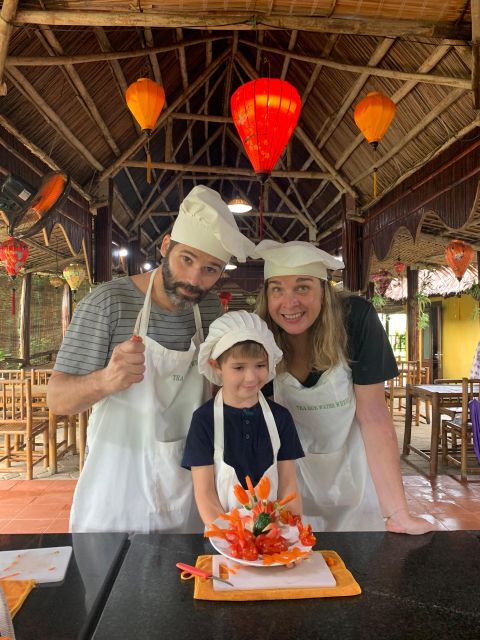 Hoi An: Authentic Cooking class in organic Herb Village - Entering Tra Que’s 300-year-old herb village