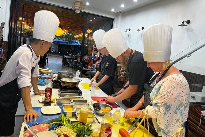 Hoi An Authentic Cooking Class with Pro Chef in Small group - Why this Hoi An cooking class feels personal