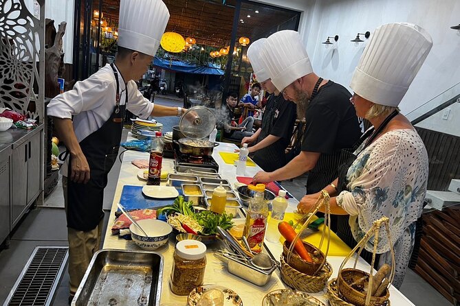 Hoi An Authentic Cooking Class with Pro Chef in Small group - The optional market visit, from sellers to cooking pot